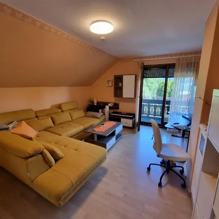 Haus Flora -