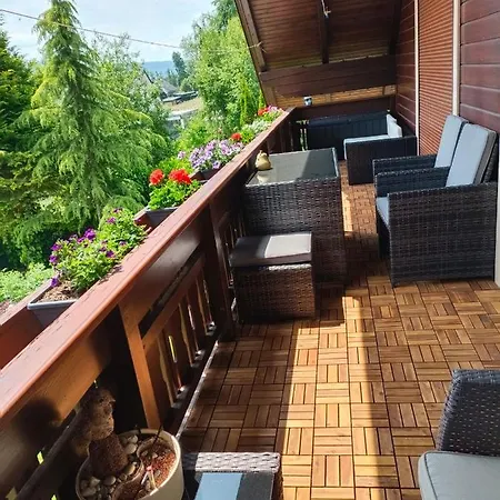 Apartmán Haus Flora - *